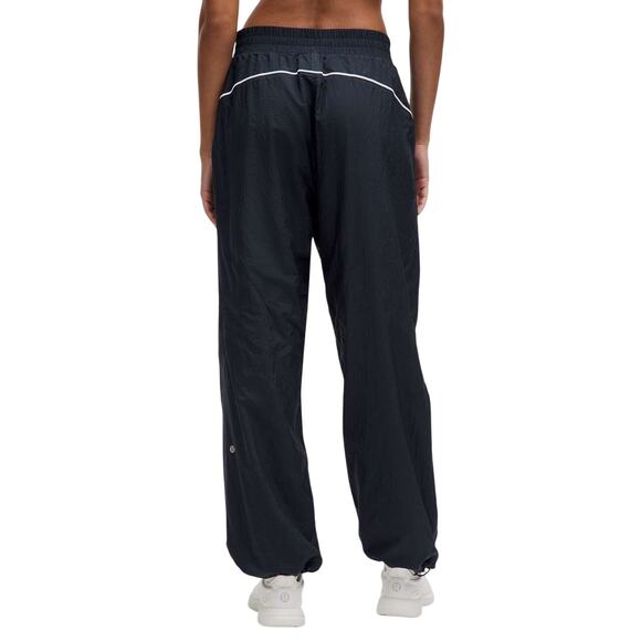Lululemon License to Train Mid-Rise Lightweight Jogger True Navy Size 14 NWT - Picture 2 of 12